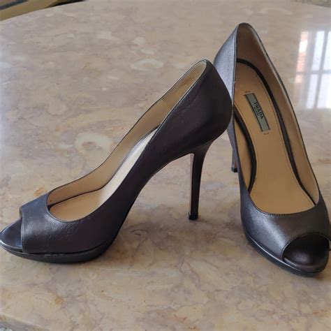 prada peep toe heels|Mehr.